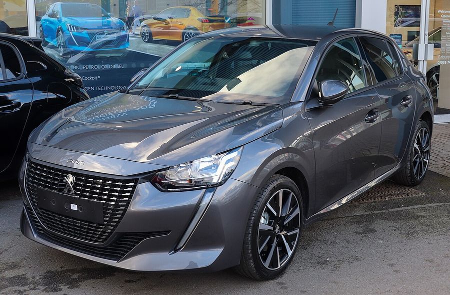 Peugeot 208 (Citadine) en location chez Hertz, agence CDG
